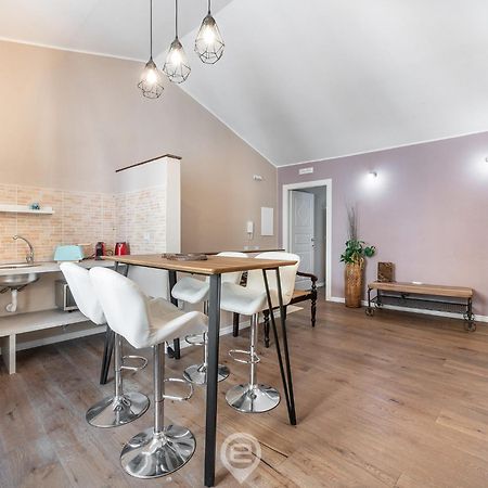 Promenade Boutique Rooms - City Centre カリアリ エクステリア 写真