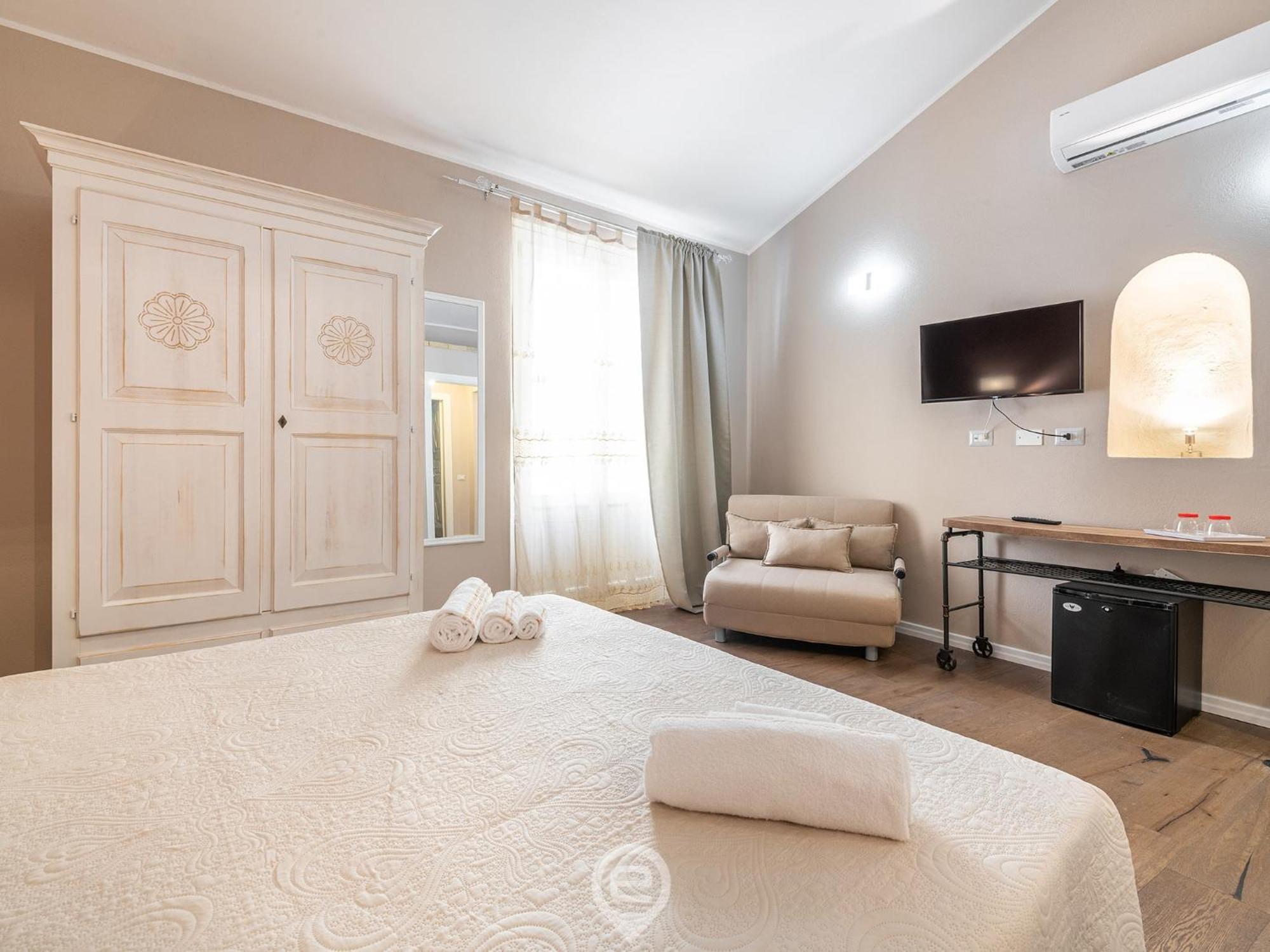 Promenade Boutique Rooms - City Centre カリアリ エクステリア 写真